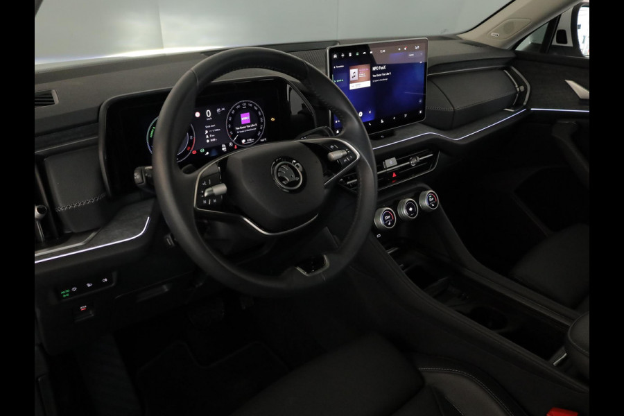 Škoda Kodiaq 1.5 TSI PHEV Sportline Business 204pk | Wegklapbare trekhaak | 19 inch lichtmetalen velgen | Elektrisch verstelb. passagiersstoel met geheugen | Verlengde garantie