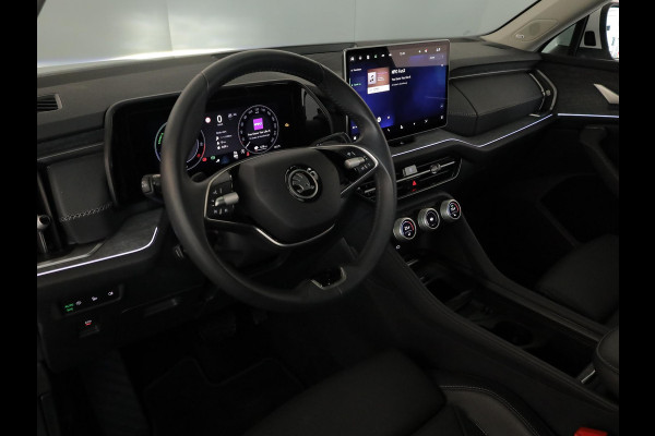 Škoda Kodiaq 1.5 TSI PHEV Sportline Business 204pk | Wegklapbare trekhaak | 19 inch lichtmetalen velgen | Elektrisch verstelb. passagiersstoel met geheugen | Verlengde garantie