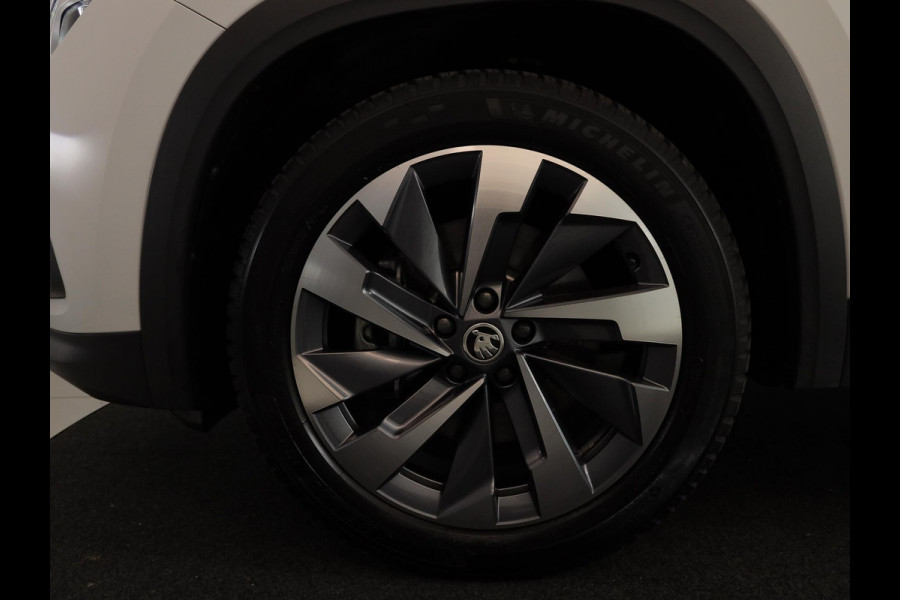 Škoda Kodiaq 1.5 TSI PHEV Sportline Business 204pk | Wegklapbare trekhaak | 19 inch lichtmetalen velgen | Elektrisch verstelb. passagiersstoel met geheugen | Verlengde garantie