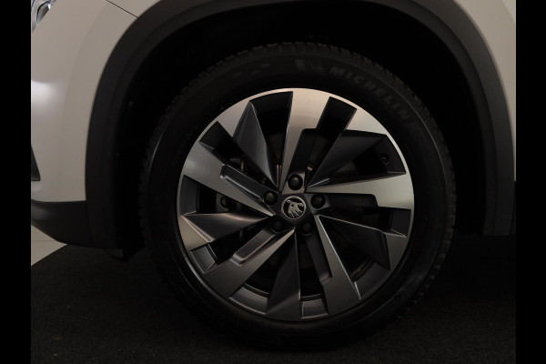 Škoda Kodiaq 1.5 TSI PHEV Sportline Business 204pk | Wegklapbare trekhaak | 19 inch lichtmetalen velgen | Elektrisch verstelb. passagiersstoel met geheugen | Verlengde garantie