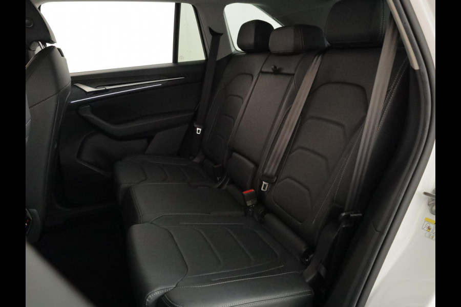 Škoda Kodiaq 1.5 TSI PHEV Sportline Business 204pk | Wegklapbare trekhaak | 19 inch lichtmetalen velgen | Elektrisch verstelb. passagiersstoel met geheugen | Verlengde garantie