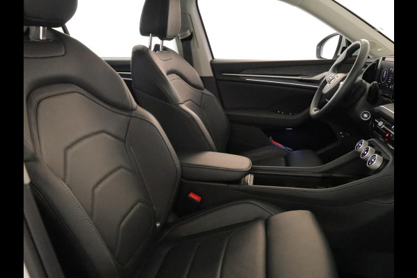 Škoda Kodiaq 1.5 TSI PHEV Sportline Business 204pk | Wegklapbare trekhaak | 19 inch lichtmetalen velgen | Elektrisch verstelb. passagiersstoel met geheugen | Verlengde garantie
