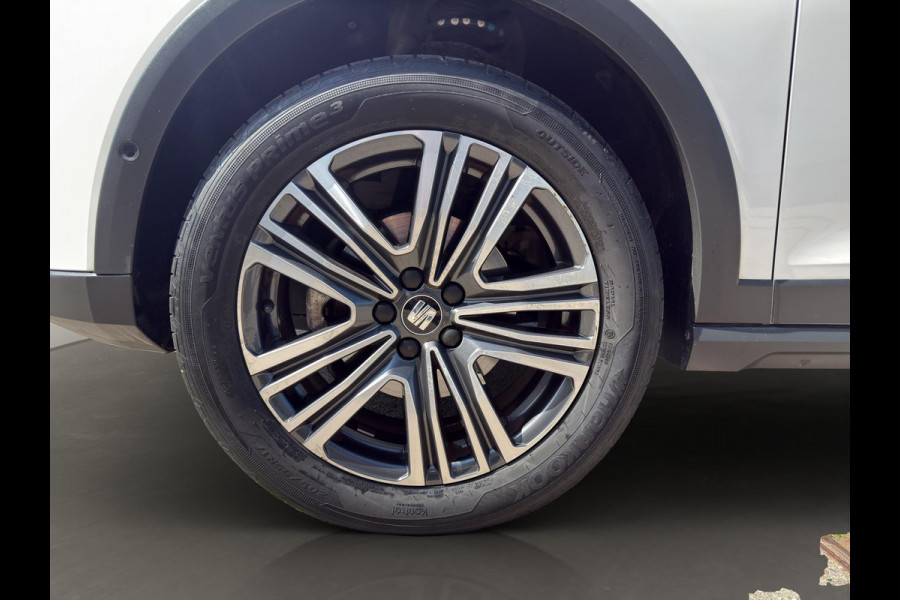 Seat Arona 1.0 TSI Xcellence Business Intense Automaat | Navi |Virtual Cockpit | Stoelverw | White met zwart dak |