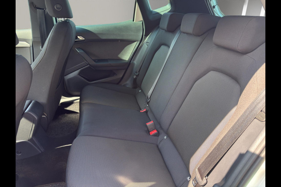 Seat Arona 1.0 TSI Xcellence Business Intense Automaat | Navi |Virtual Cockpit | Stoelverw | White met zwart dak |