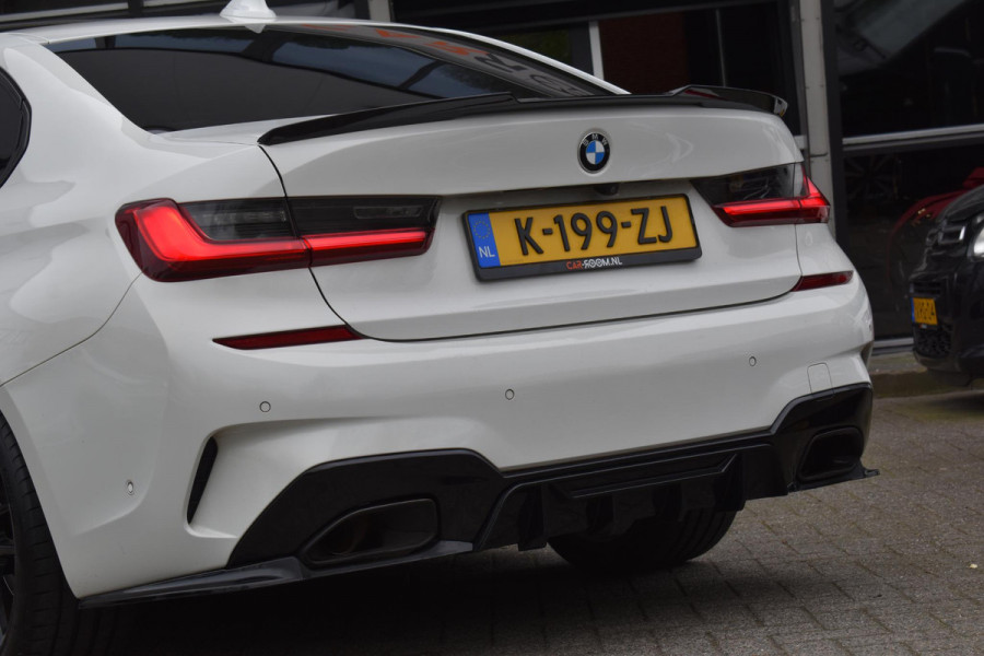BMW 3-serie 320i High Executive M sport Pano Leder Camera HK