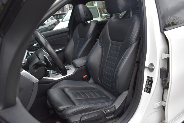 BMW 3-serie 320i High Executive M sport Pano Leder Camera HK