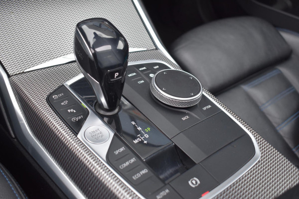 BMW 3-serie 320i High Executive M sport Pano Leder Camera HK