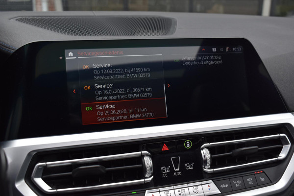 BMW 3-serie 320i High Executive M sport Pano Leder Camera HK