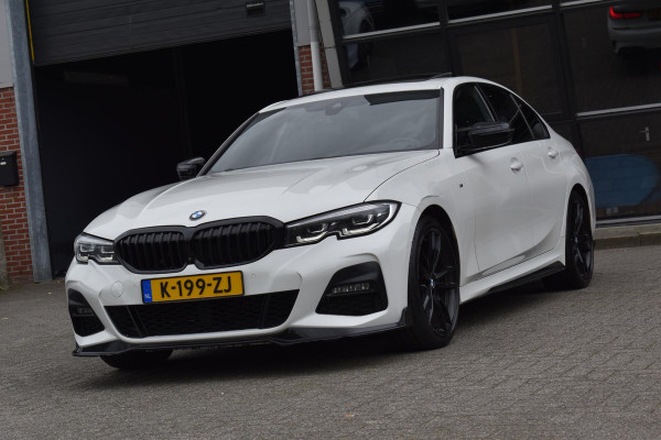 BMW 3-serie 320i High Executive M sport Pano Leder Camera HK