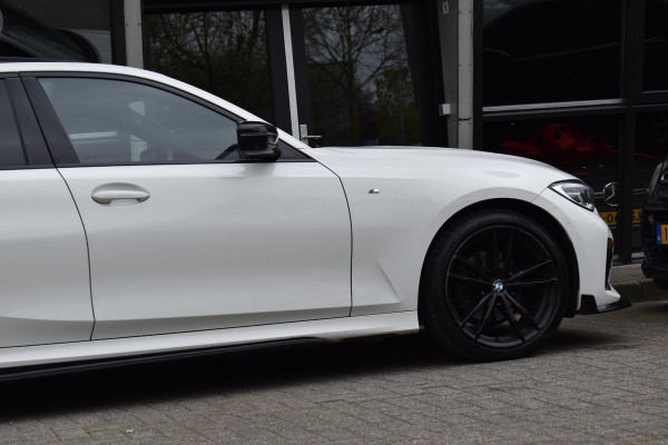BMW 3-serie 320i High Executive M sport Pano Leder Camera HK
