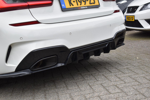 BMW 3-serie 320i High Executive M sport Pano Leder Camera HK