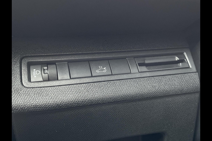 Peugeot 3008 1.2 PureTech Blue Lease Premium | Apple Carplay & Android auto