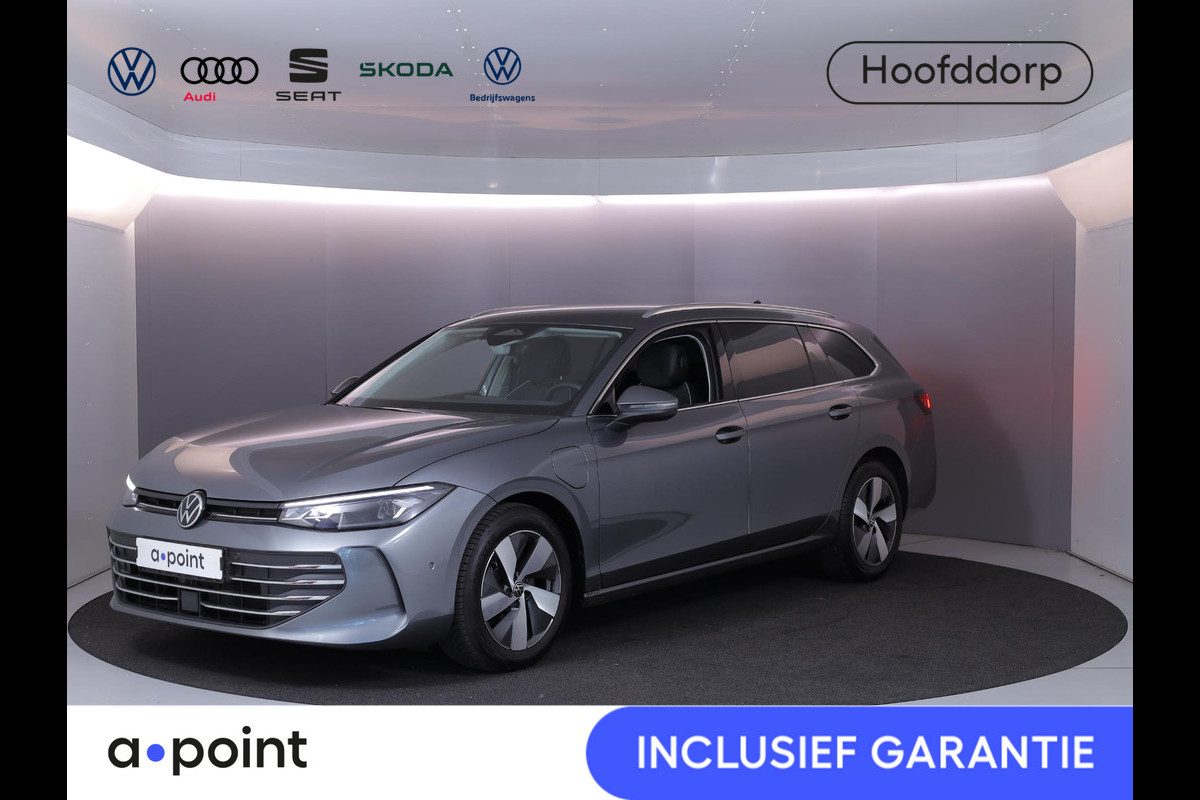 Volkswagen Passat Variant 1.5 eHybrid Business 204 PK PHEV | Navigatie | Trekhaak inklapbaar | Parkeer camera | Stoel- en stuurverwarming |