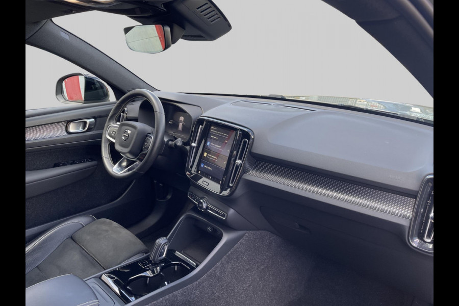 Volvo XC40 Recharge P8 AWD R-Design | Zwart dak