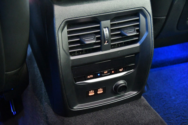 BMW 3-serie 330e M-pakket, Applecarplay, Sfeerverlichting