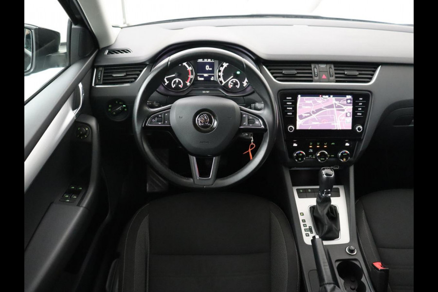 Škoda Octavia 1.5 TSI Ambition Business | Automaat | Trekhaak | Carplay | Navigatie | Parkeerhulp | Climate control | Bluetooth | Cruise control