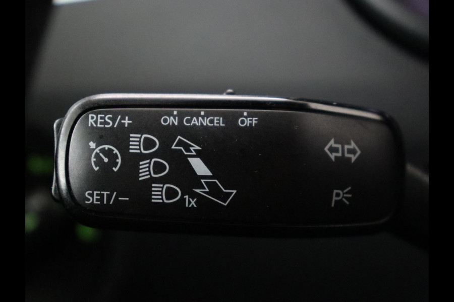 Škoda Octavia 1.5 TSI Ambition Business | Automaat | Trekhaak | Carplay | Navigatie | Parkeerhulp | Climate control | Bluetooth | Cruise control