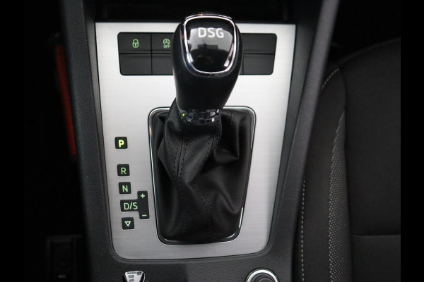 Škoda Octavia 1.5 TSI Ambition Business | Automaat | Trekhaak | Carplay | Navigatie | Parkeerhulp | Climate control | Bluetooth | Cruise control