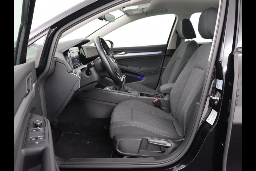 Volkswagen Golf 1.0 TSI Life | Carplay | Navigatie | Adaptive cruise | Full LED | Digital Cockpit | Sfeerverlichting | Climate control | Bluetooth | Parkeerhulp