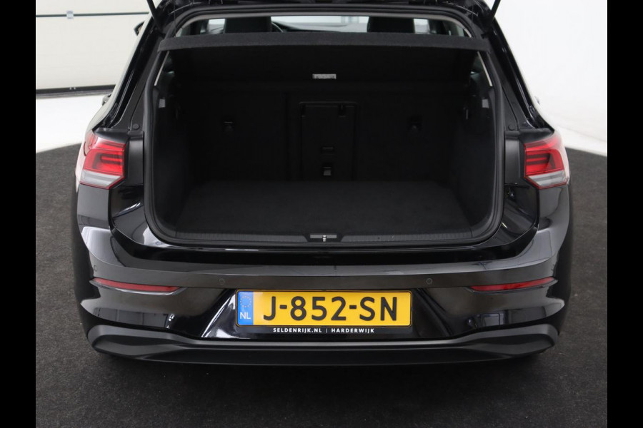 Volkswagen Golf 1.0 TSI Life | Carplay | Navigatie | Adaptive cruise | Full LED | Digital Cockpit | Sfeerverlichting | Climate control | Bluetooth | Parkeerhulp