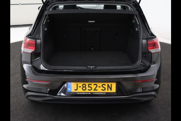 Volkswagen Golf 1.0 TSI Life | Carplay | Navigatie | Adaptive cruise | Full LED | Digital Cockpit | Sfeerverlichting | Climate control | Bluetooth | Parkeerhulp