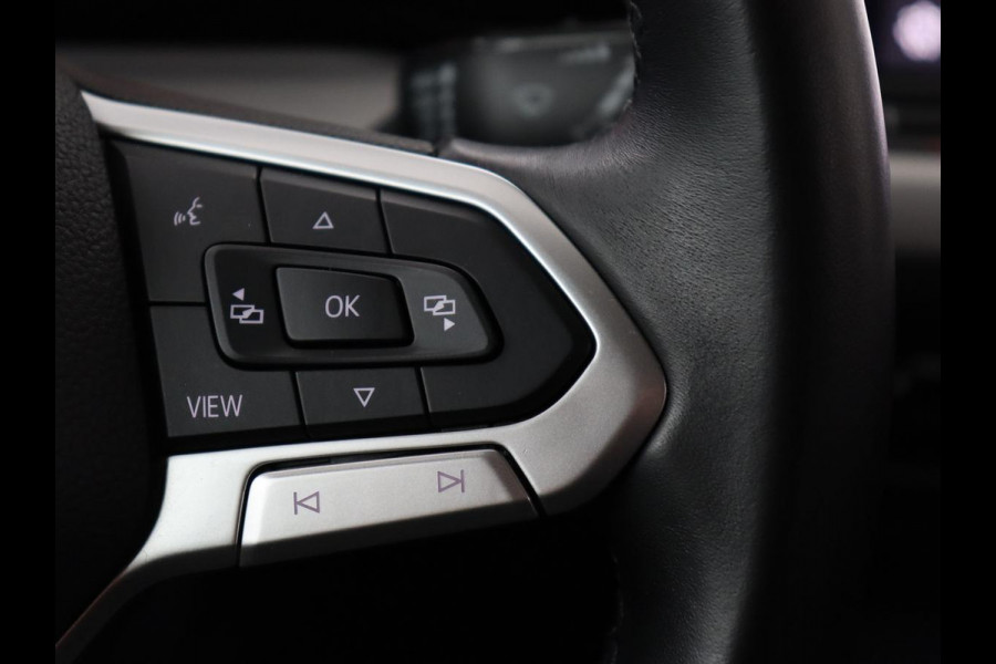 Volkswagen Golf 1.0 TSI Life | Carplay | Navigatie | Adaptive cruise | Full LED | Digital Cockpit | Sfeerverlichting | Climate control | Bluetooth | Parkeerhulp