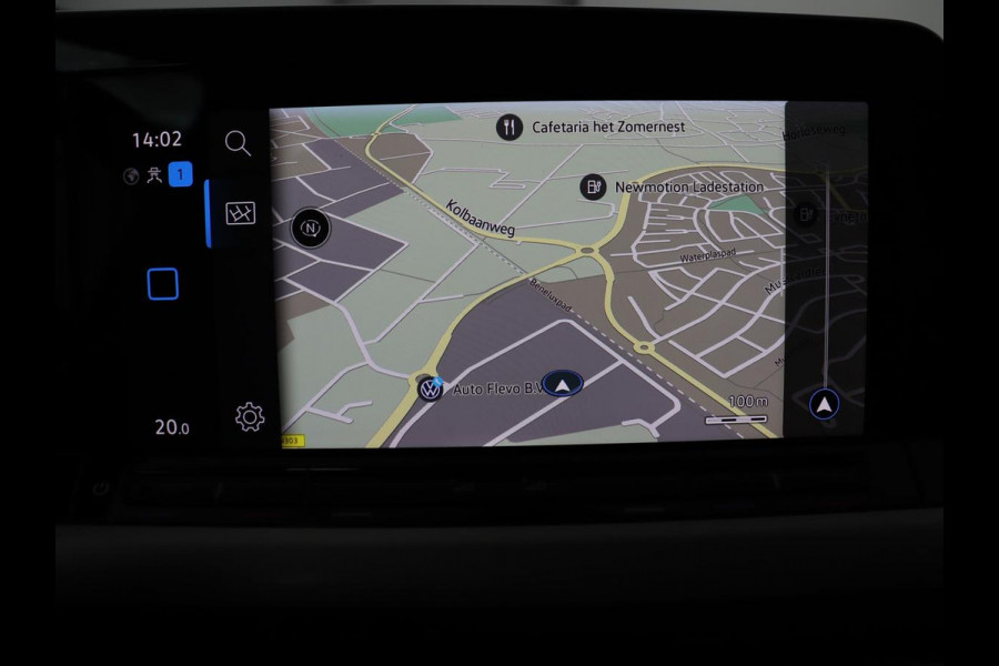 Volkswagen Golf 1.0 TSI Life | Carplay | Navigatie | Adaptive cruise | Full LED | Digital Cockpit | Sfeerverlichting | Climate control | Bluetooth | Parkeerhulp