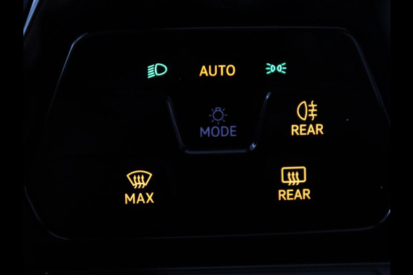 Volkswagen Golf 1.0 TSI Life | Carplay | Navigatie | Adaptive cruise | Full LED | Digital Cockpit | Sfeerverlichting | Climate control | Bluetooth | Parkeerhulp