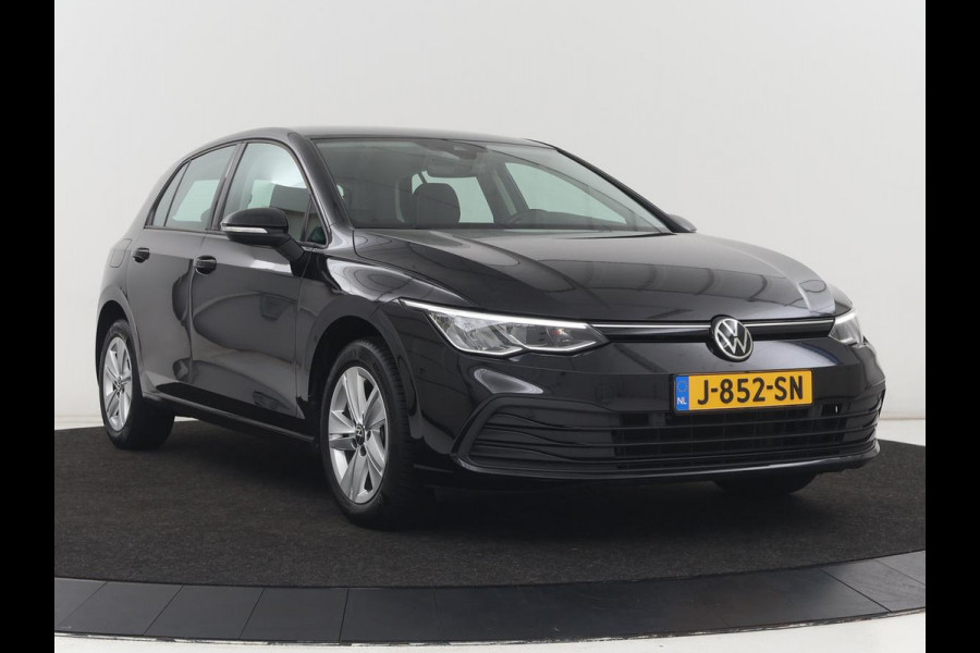 Volkswagen Golf 1.0 TSI Life | Carplay | Navigatie | Adaptive cruise | Full LED | Digital Cockpit | Sfeerverlichting | Climate control | Bluetooth | Parkeerhulp
