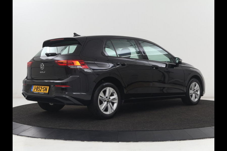 Volkswagen Golf 1.0 TSI Life | Carplay | Navigatie | Adaptive cruise | Full LED | Digital Cockpit | Sfeerverlichting | Climate control | Bluetooth | Parkeerhulp