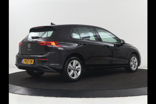 Volkswagen Golf 1.0 TSI Life | Carplay | Navigatie | Adaptive cruise | Full LED | Digital Cockpit | Sfeerverlichting | Climate control | Bluetooth | Parkeerhulp
