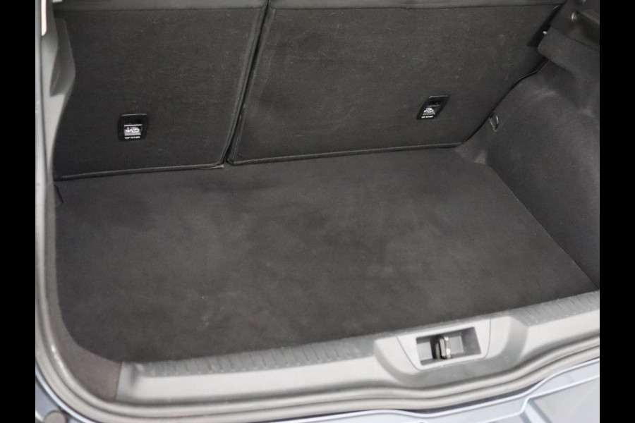 Renault Mégane 1.3 TCe Bose | Camera | Carplay | Park Assist | Navigatie | Half leder | Keyless | Climate control | DAB+ | Bluetooth | Cruise control | Dodehoek detectie