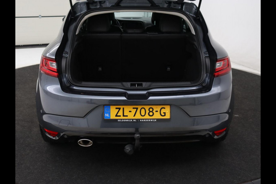 Renault Mégane 1.3 TCe Bose | Camera | Carplay | Park Assist | Navigatie | Half leder | Keyless | Climate control | DAB+ | Bluetooth | Cruise control | Dodehoek detectie