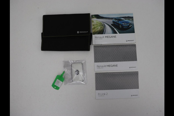 Renault Mégane 1.3 TCe Bose | Camera | Carplay | Park Assist | Navigatie | Half leder | Keyless | Climate control | DAB+ | Bluetooth | Cruise control | Dodehoek detectie