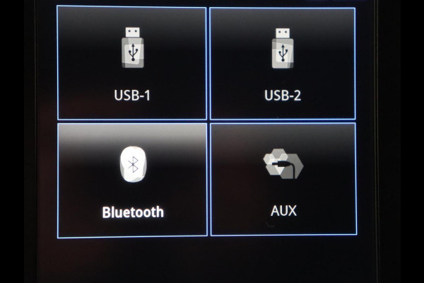 Renault Mégane 1.3 TCe Bose | Camera | Carplay | Park Assist | Navigatie | Half leder | Keyless | Climate control | DAB+ | Bluetooth | Cruise control | Dodehoek detectie