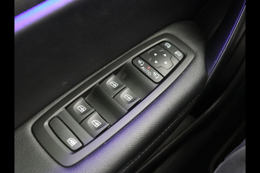 Renault Mégane 1.3 TCe Bose | Camera | Carplay | Park Assist | Navigatie | Half leder | Keyless | Climate control | DAB+ | Bluetooth | Cruise control | Dodehoek detectie