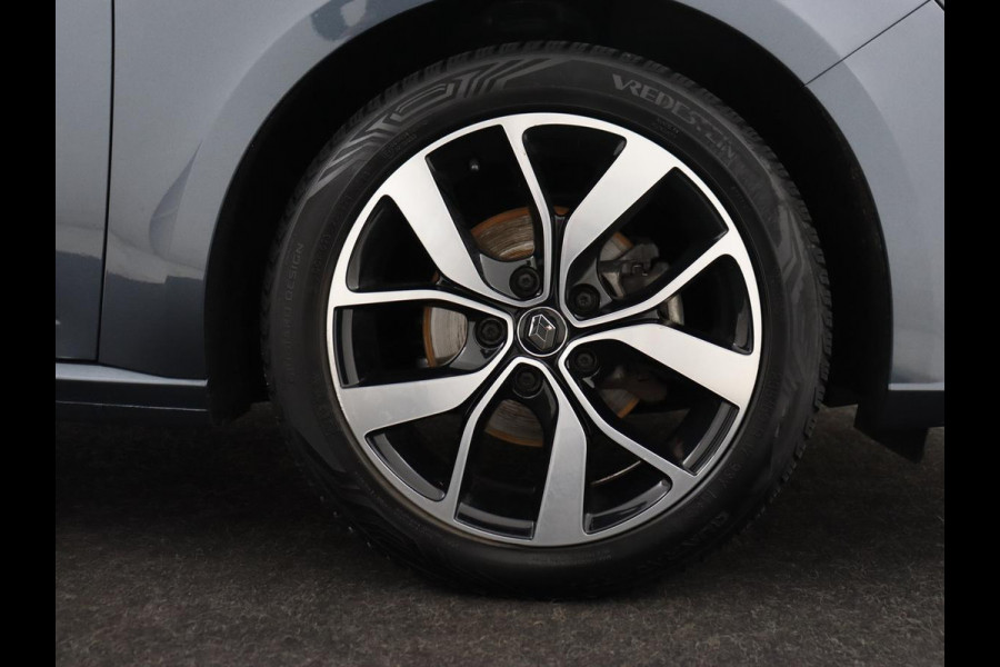 Renault Mégane 1.3 TCe Bose | Camera | Carplay | Park Assist | Navigatie | Half leder | Keyless | Climate control | DAB+ | Bluetooth | Cruise control | Dodehoek detectie