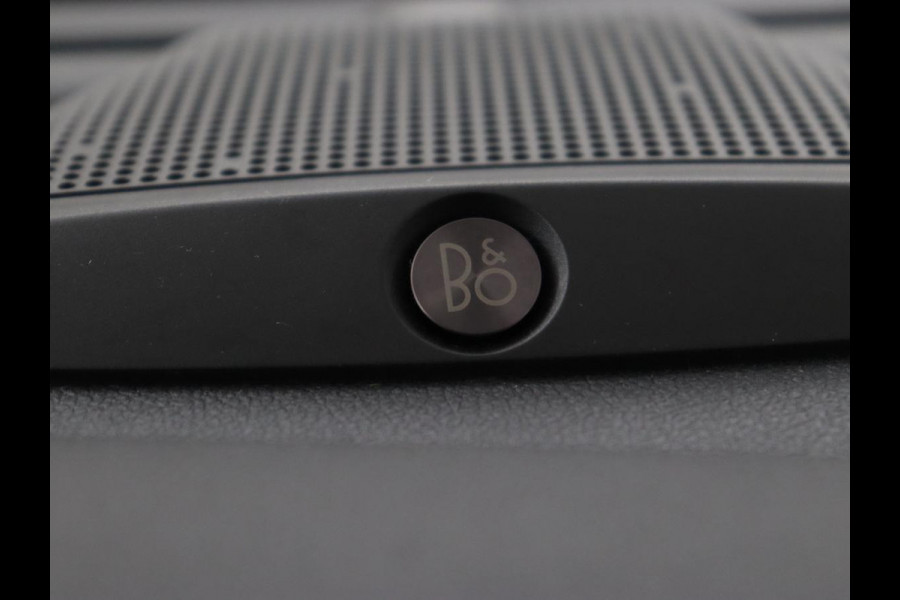 Ford Puma 1.0 EcoBoost Hybrid ST-Line X | Carplay | B&O Sound | Navigatie | Half leder | Climate control | Full LED | Digital Cockpit | Cruise control | Parkeerhulp | Bluetooth | Getint glas