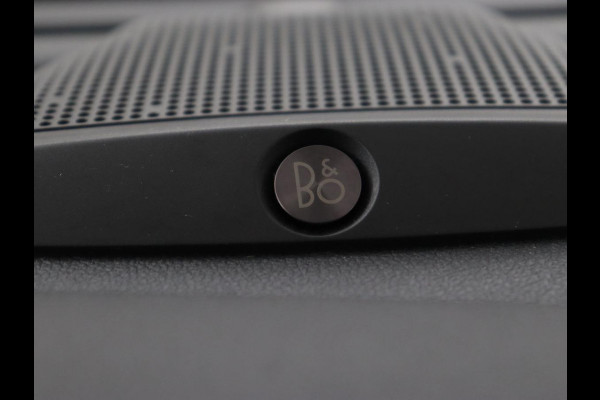 Ford Puma 1.0 EcoBoost Hybrid ST-Line X | Carplay | B&O Sound | Navigatie | Half leder | Climate control | Full LED | Digital Cockpit | Cruise control | Parkeerhulp | Bluetooth | Getint glas