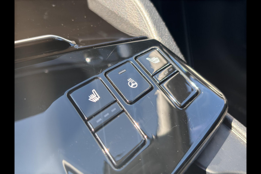 Kia Sportage 1.6 T-GDi Plug-in Hybrid AWD DynamicPlusLine Panoramadak | Stoelverwarming voor/achter | Camera | Trekhaak | Elektrische Stoelen | Cruise | Apple Carplay & Android Auto |
