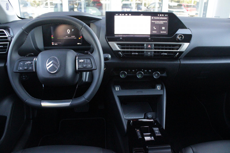 Citroën C4 C4 1.2 HYbrid 145PK MAX | HEAD UP DISPLAY | CAMERA VOOR + ACHTER | NAVIGATIE | DRAADLOZE TELEFOONLADER | FULL LED KOPLAMPEN | DRAADLOZE APPLE CARPLAY/ANDROID AUTO | 18" LICHTMETALEN VELGEN | ADAPTIVE CRUISE CONTROL | CLIMATE CONTROL | LEDEREN BEKLEDING | DAB+ RADIO | KEYLESS ENTRY/START |