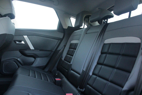 Citroën C4 C4 1.2 HYbrid 145PK MAX | HEAD UP DISPLAY | CAMERA VOOR + ACHTER | NAVIGATIE | DRAADLOZE TELEFOONLADER | FULL LED KOPLAMPEN | DRAADLOZE APPLE CARPLAY/ANDROID AUTO | 18" LICHTMETALEN VELGEN | ADAPTIVE CRUISE CONTROL | CLIMATE CONTROL | LEDEREN BEKLEDING | DAB+ RADIO | KEYLESS ENTRY/START |