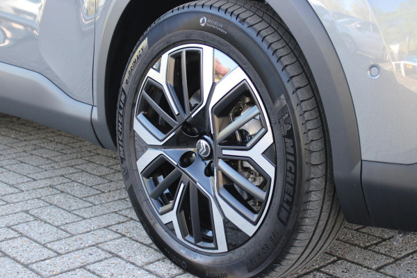 Citroën C4 C4 1.2 HYbrid 145PK MAX | HEAD UP DISPLAY | CAMERA VOOR + ACHTER | NAVIGATIE | DRAADLOZE TELEFOONLADER | FULL LED KOPLAMPEN | DRAADLOZE APPLE CARPLAY/ANDROID AUTO | 18" LICHTMETALEN VELGEN | ADAPTIVE CRUISE CONTROL | CLIMATE CONTROL | LEDEREN BEKLEDING | DAB+ RADIO | KEYLESS ENTRY/START |