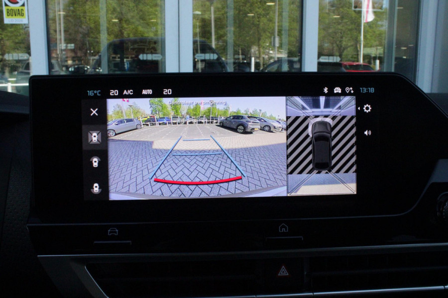 Citroën C4 C4 1.2 HYbrid 145PK MAX | HEAD UP DISPLAY | CAMERA VOOR + ACHTER | NAVIGATIE | DRAADLOZE TELEFOONLADER | FULL LED KOPLAMPEN | DRAADLOZE APPLE CARPLAY/ANDROID AUTO | 18" LICHTMETALEN VELGEN | ADAPTIVE CRUISE CONTROL | CLIMATE CONTROL | LEDEREN BEKLEDING | DAB+ RADIO | KEYLESS ENTRY/START |