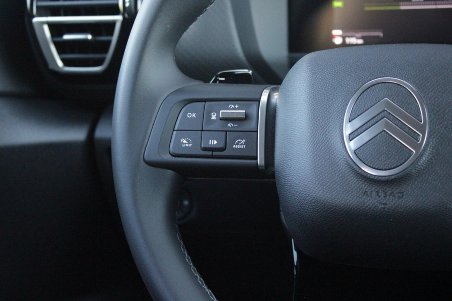 Citroën C4 C4 1.2 HYbrid 145PK MAX | HEAD UP DISPLAY | CAMERA VOOR + ACHTER | NAVIGATIE | DRAADLOZE TELEFOONLADER | FULL LED KOPLAMPEN | DRAADLOZE APPLE CARPLAY/ANDROID AUTO | 18" LICHTMETALEN VELGEN | ADAPTIVE CRUISE CONTROL | CLIMATE CONTROL | LEDEREN BEKLEDING | DAB+ RADIO | KEYLESS ENTRY/START |