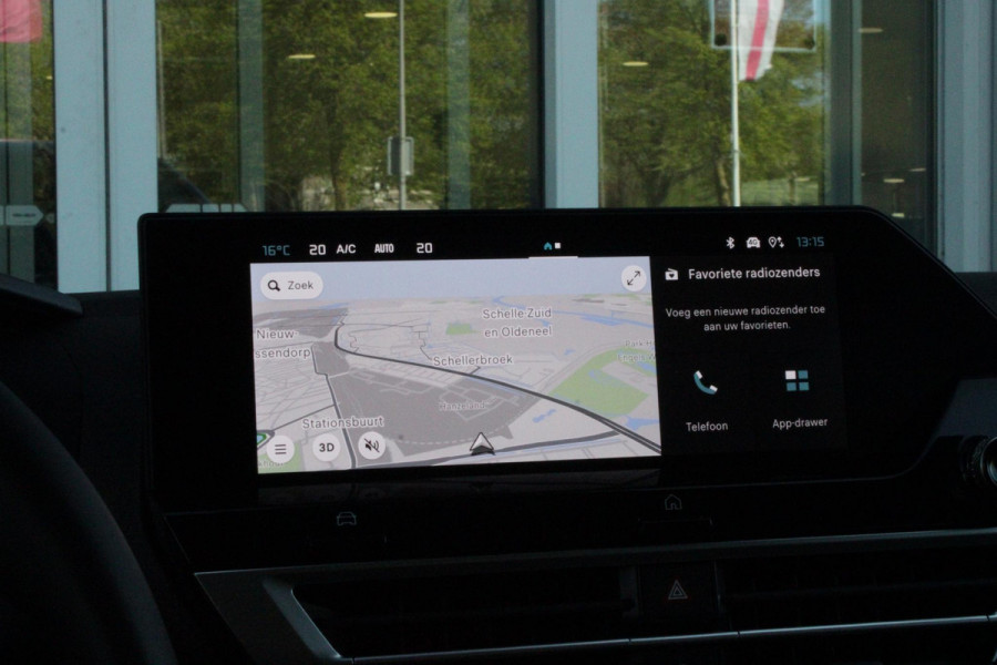 Citroën C4 C4 1.2 HYbrid 145PK MAX | HEAD UP DISPLAY | CAMERA VOOR + ACHTER | NAVIGATIE | DRAADLOZE TELEFOONLADER | FULL LED KOPLAMPEN | DRAADLOZE APPLE CARPLAY/ANDROID AUTO | 18" LICHTMETALEN VELGEN | ADAPTIVE CRUISE CONTROL | CLIMATE CONTROL | LEDEREN BEKLEDING | DAB+ RADIO | KEYLESS ENTRY/START |