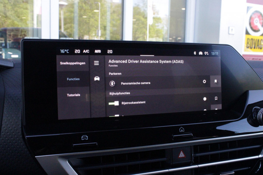 Citroën C4 C4 1.2 HYbrid 145PK MAX | HEAD UP DISPLAY | CAMERA VOOR + ACHTER | NAVIGATIE | DRAADLOZE TELEFOONLADER | FULL LED KOPLAMPEN | DRAADLOZE APPLE CARPLAY/ANDROID AUTO | 18" LICHTMETALEN VELGEN | ADAPTIVE CRUISE CONTROL | CLIMATE CONTROL | LEDEREN BEKLEDING | DAB+ RADIO | KEYLESS ENTRY/START |