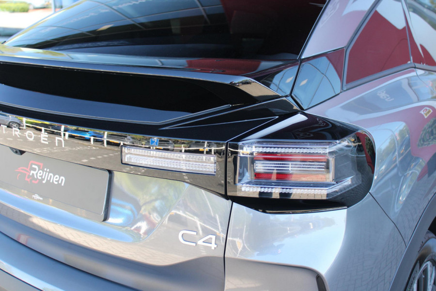 Citroën C4 C4 1.2 HYbrid 145PK MAX | HEAD UP DISPLAY | CAMERA VOOR + ACHTER | NAVIGATIE | DRAADLOZE TELEFOONLADER | FULL LED KOPLAMPEN | DRAADLOZE APPLE CARPLAY/ANDROID AUTO | 18" LICHTMETALEN VELGEN | ADAPTIVE CRUISE CONTROL | CLIMATE CONTROL | LEDEREN BEKLEDING | DAB+ RADIO | KEYLESS ENTRY/START |