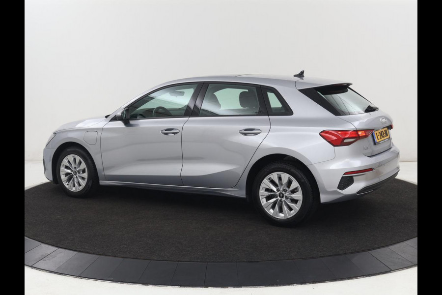 Audi A3 40 TFSIe Edition | SOH 94% | Panoramadak | Carplay | Virtual Cockpit | Climate control | Parkeerhulp | Cruise control | Bluetooth | Full LED | DAB | PHEV | Plug In