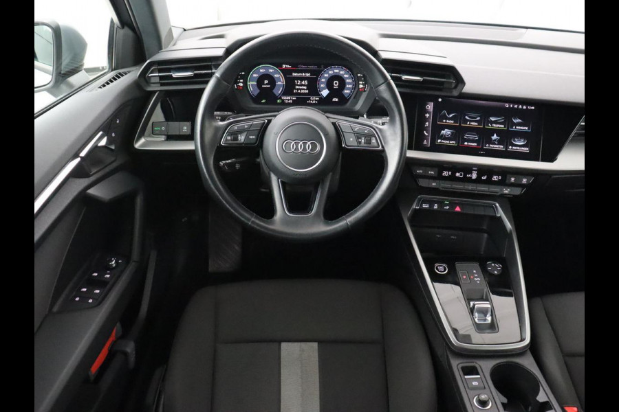 Audi A3 40 TFSIe Edition | SOH 94% | Panoramadak | Carplay | Virtual Cockpit | Climate control | Parkeerhulp | Cruise control | Bluetooth | Full LED | DAB | PHEV | Plug In